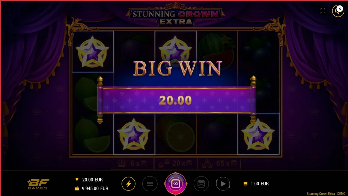 Tampilan visual slot Stunning Crown Extra dengan tema kerajaan dan mahkota emas yang berkilau